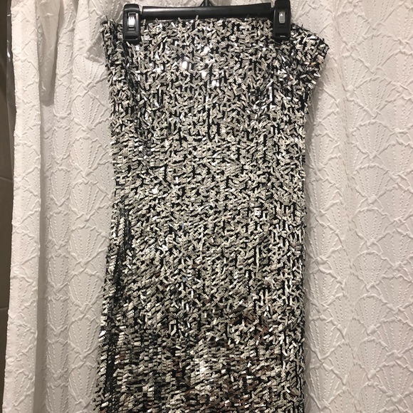 🌟🪩New Years Or Holiday Dress🌟 Super FUN Off Strapless Dress, Size Small - Picture 2 of 9